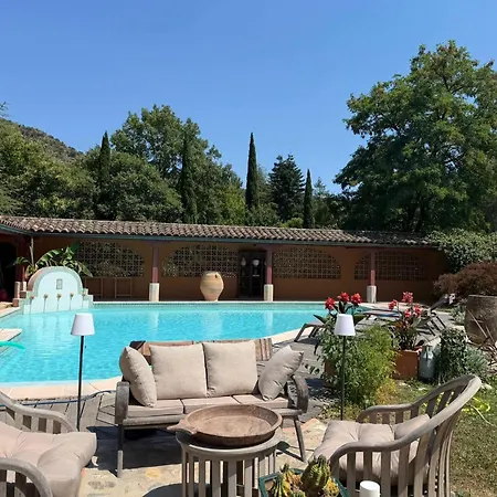 Lit King Size Vue Jardin Apartment