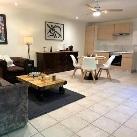 Apartment Lit King Size Vue Jardin *