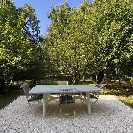 Lit King Size Vue Jardin * Mialet (Gard)