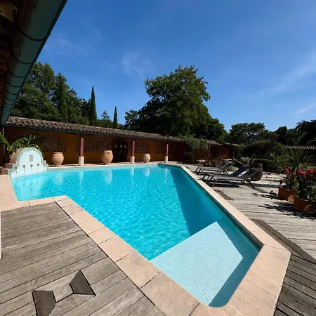 Lit King Size Vue Jardin * Mialet (Gard)